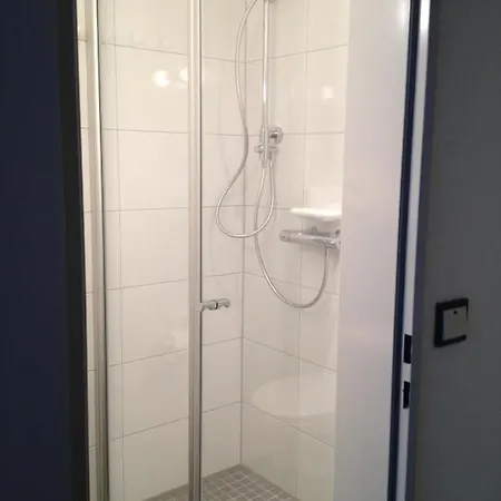 ホテル Hellmanns Bremers Bauerndiele 3*