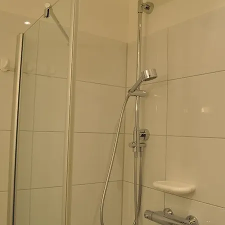 ホテル Hellmanns Bremers Bauerndiele Wiefelstede